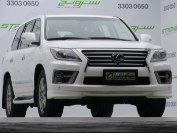 Lexus  LX  570 S  2014  Automatic  347,000 Km  8 Cylinder  Four Wheel Drive (4WD)  SUV  White