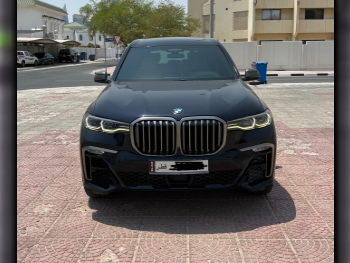 بي ام دبليو  اكس 7  2020  اوتوماتيك  111,975 كم  8 سلندر  دفع رباعي  اس يو في  أسود  تحت الضمان