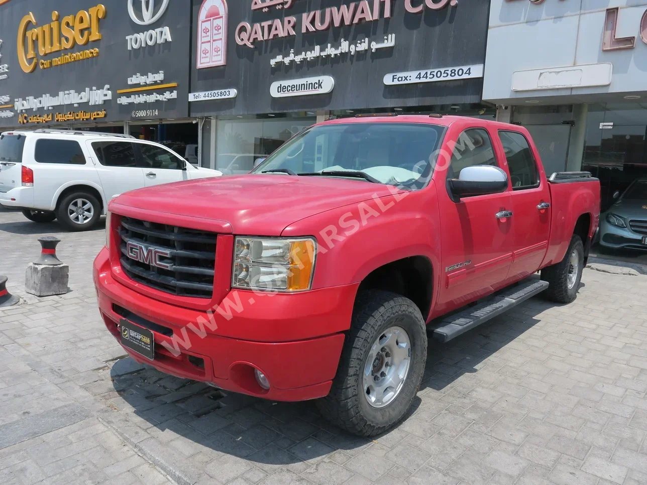 جي ام سي  سييرا  2500 HD  2008  اوتوماتيك  290,000 كم  8 سلندر  دفع رباعي  بيكب  أحمر