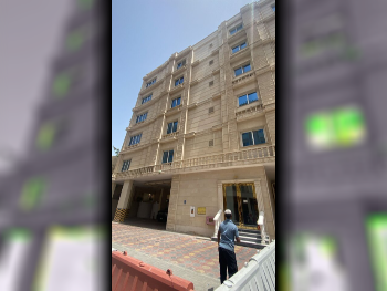 مباني ,ابراج ومجمعات - سكن عائلي  - الدوحة  - السد  للبيع