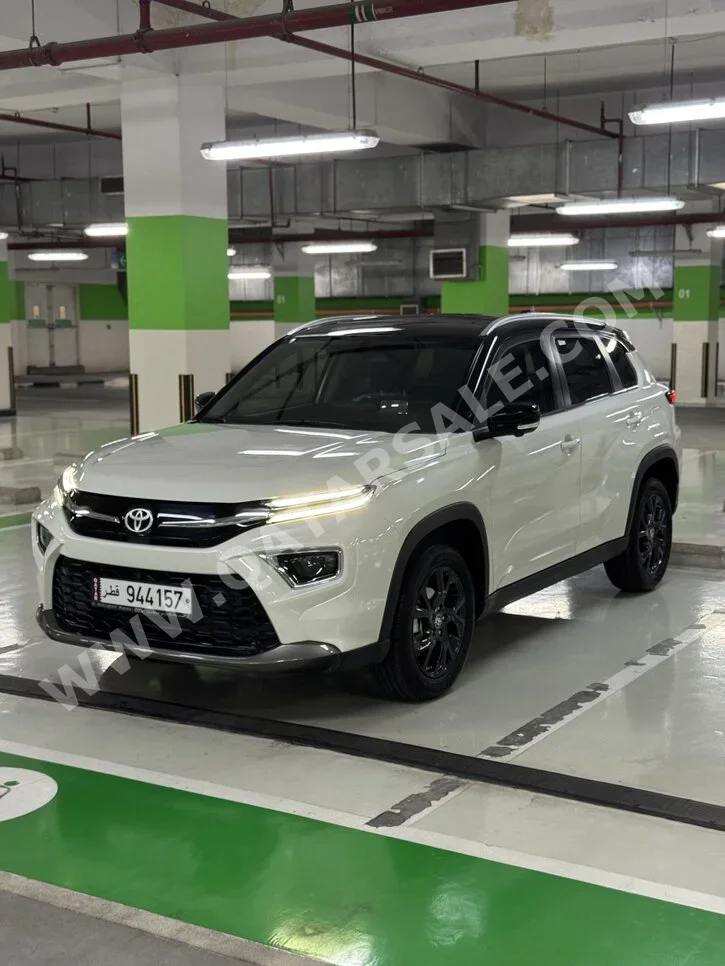 Toyota  Urban Cruiser  2025  Automatic  10,900 Km  4 Cylinder  Four Wheel Drive (4WD)  SUV  White  With Warranty
