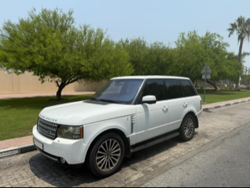Land Rover  Range Rover  Vogue  2012  Automatic  146,000 Km  8 Cylinder  Four Wheel Drive (4WD)  SUV  White