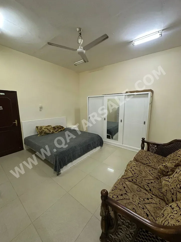 1 Bedrooms  Studio  For Rent  in Al Rayyan -  Al Aziziyah  Fully Furnished
