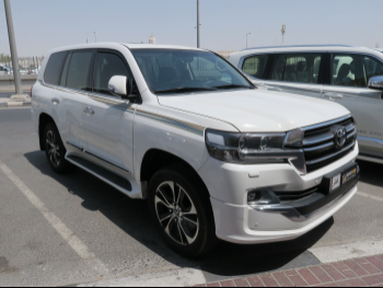 Toyota  Land Cruiser  GXR- Grand Touring  2020  Automatic  159,000 Km  8 Cylinder  Four Wheel Drive (4WD)  SUV  White
