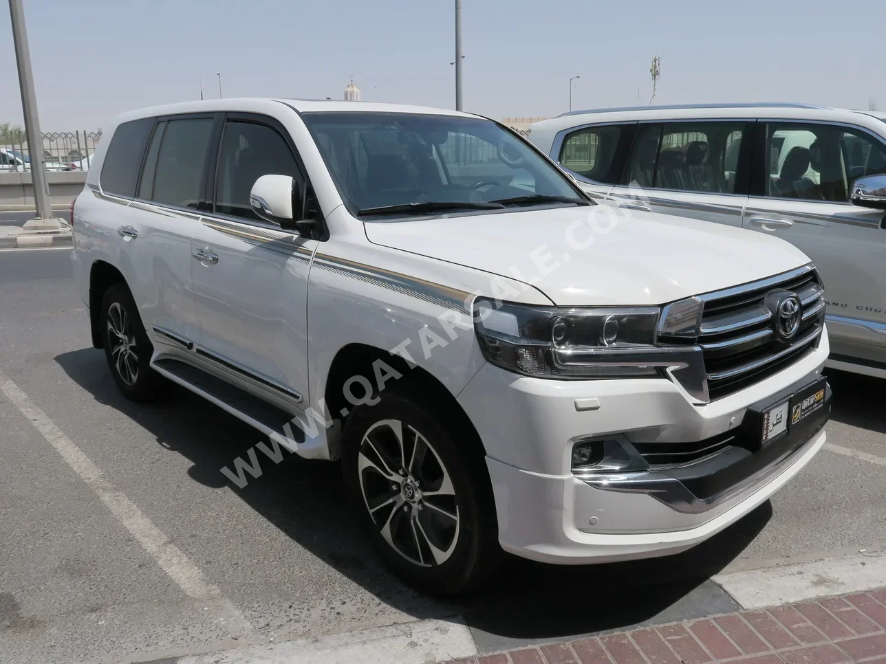 Toyota  Land Cruiser  GXR- Grand Touring  2020  Automatic  159,000 Km  8 Cylinder  Four Wheel Drive (4WD)  SUV  White