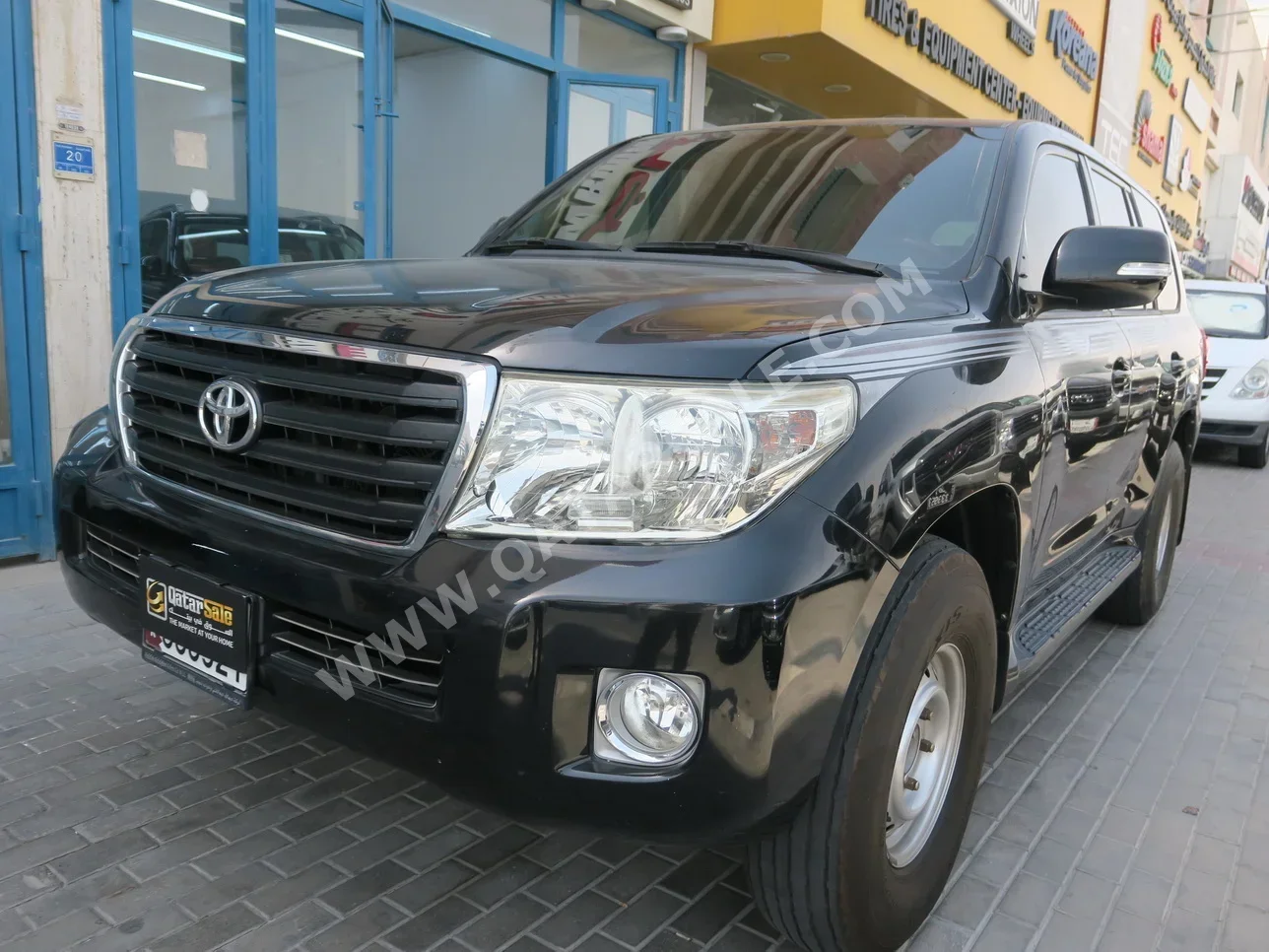 Toyota  Land Cruiser  GX  2013  Automatic  400,000 Km  6 Cylinder  Four Wheel Drive (4WD)  SUV  Black
