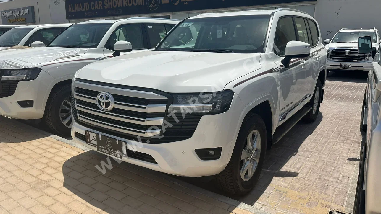 Toyota  Land Cruiser  GXR  2025  Automatic  0 Km  6 Cylinder  Four Wheel Drive (4WD)  SUV  White  With Warranty