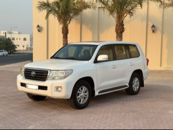 Toyota  Land Cruiser  GX  2013  Automatic  229,000 Km  6 Cylinder  Four Wheel Drive (4WD)  SUV  White