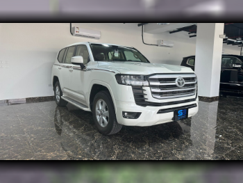 Toyota  Land Cruiser  GXR Twin Turbo  2025  Automatic  0 Km  6 Cylinder  Four Wheel Drive (4WD)  SUV  White  With Warranty