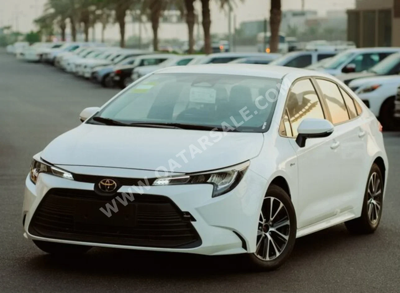 Toyota  Corolla  Hybrid  2025  Automatic  0 Km  4 Cylinder  Front Wheel Drive (FWD)  Sedan  White