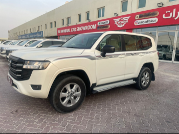 Toyota  Land Cruiser  GXR Twin Turbo  2023  Automatic  90,000 Km  6 Cylinder  Four Wheel Drive (4WD)  SUV  White  With Warranty