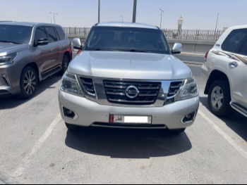 نيسان  باترول  اس اي  2015  اوتوماتيك  263,000 كم  8 سلندر  دفع رباعي  اس يو في  فضي