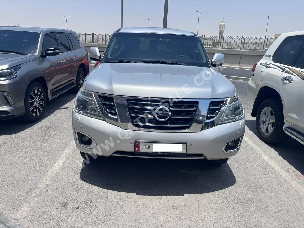 نيسان  باترول  اس اي  2015  اوتوماتيك  263,000 كم  8 سلندر  دفع رباعي  اس يو في  فضي