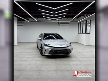 Toyota  Camry  GLE  2025  Automatic  3,500 Km  4 Cylinder  Front Wheel Drive (FWD)  Sedan  Silver  With Warranty