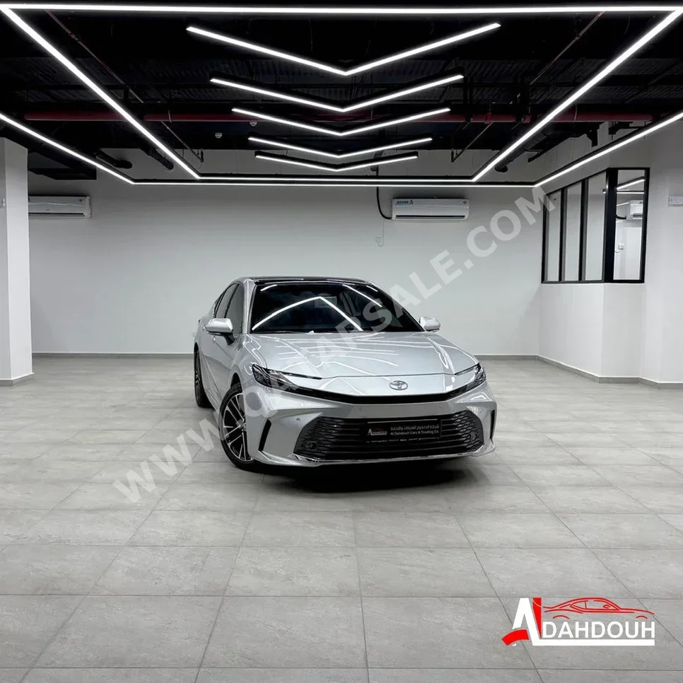 Toyota  Camry  GLE  2025  Automatic  3,500 Km  4 Cylinder  Front Wheel Drive (FWD)  Sedan  Silver  With Warranty