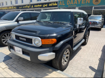 Toyota  FJ Cruiser  2014  Automatic  305,000 Km  6 Cylinder  Four Wheel Drive (4WD)  SUV  Black