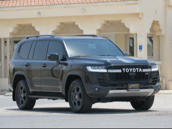 Toyota  Land Cruiser  GR Sport Twin Turbo  2024  Automatic  22,000 Km  6 Cylinder  Four Wheel Drive (4WD)  SUV  Black  With Warranty