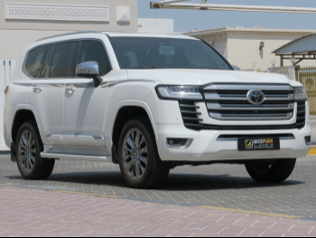 Toyota  Land Cruiser  VXR Twin Turbo  2025  Automatic  6,500 Km  6 Cylinder  Four Wheel Drive (4WD)  SUV  White  With Warranty