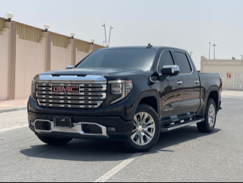 GMC  Sierra  Denali  2023  Automatic  32,000 Km  8 Cylinder  Four Wheel Drive (4WD)  Pick Up  Black  With Warranty