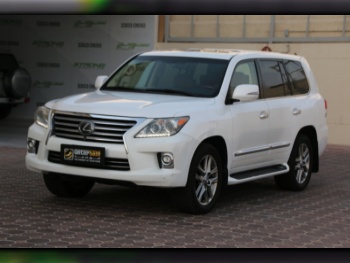 Lexus  LX  570  2014  Automatic  350,000 Km  8 Cylinder  Four Wheel Drive (4WD)  SUV  Pearl