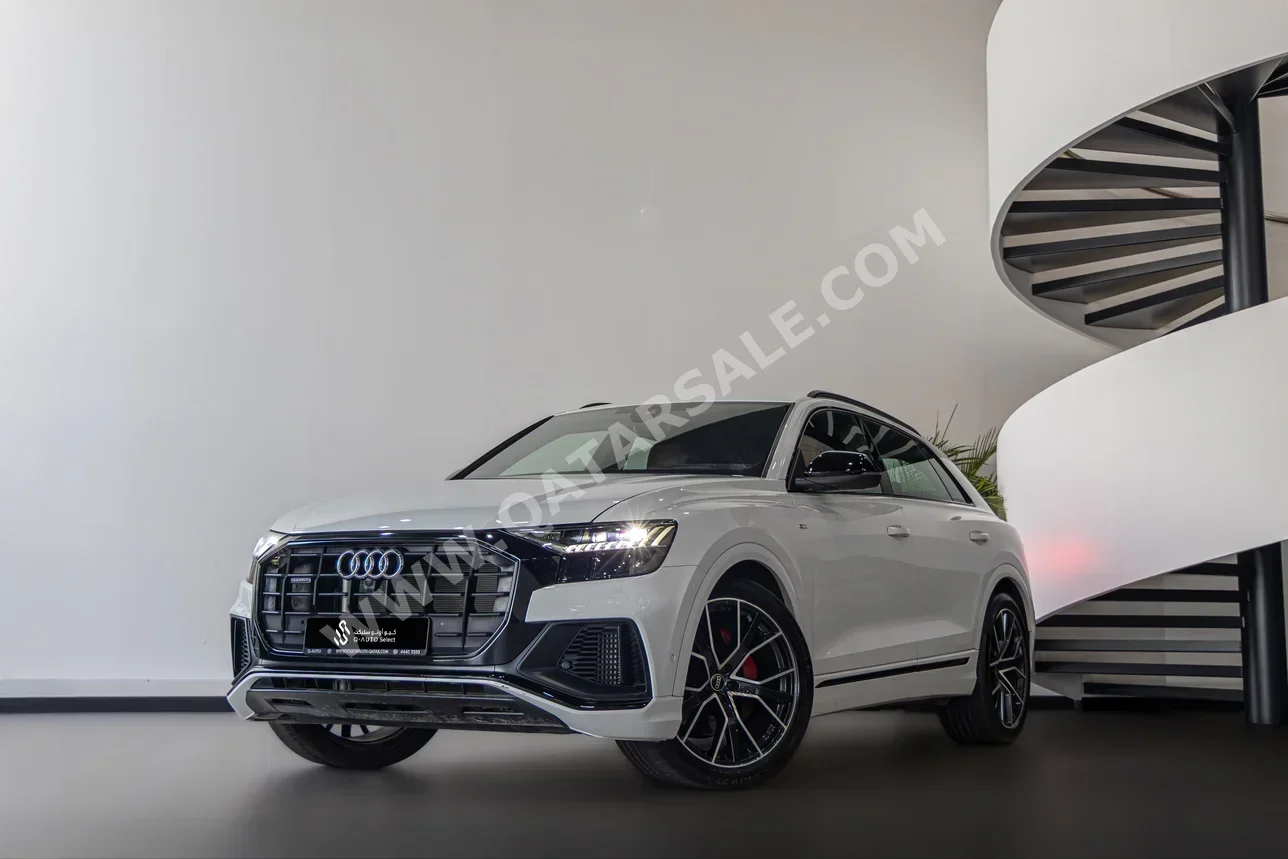 اودي  كيو 8  TFSI Quattro  2023  اوتوماتيك  30,000 كم  6 سلندر  دفع كلي مستمر  اس يو في  أبيض  تحت الضمان