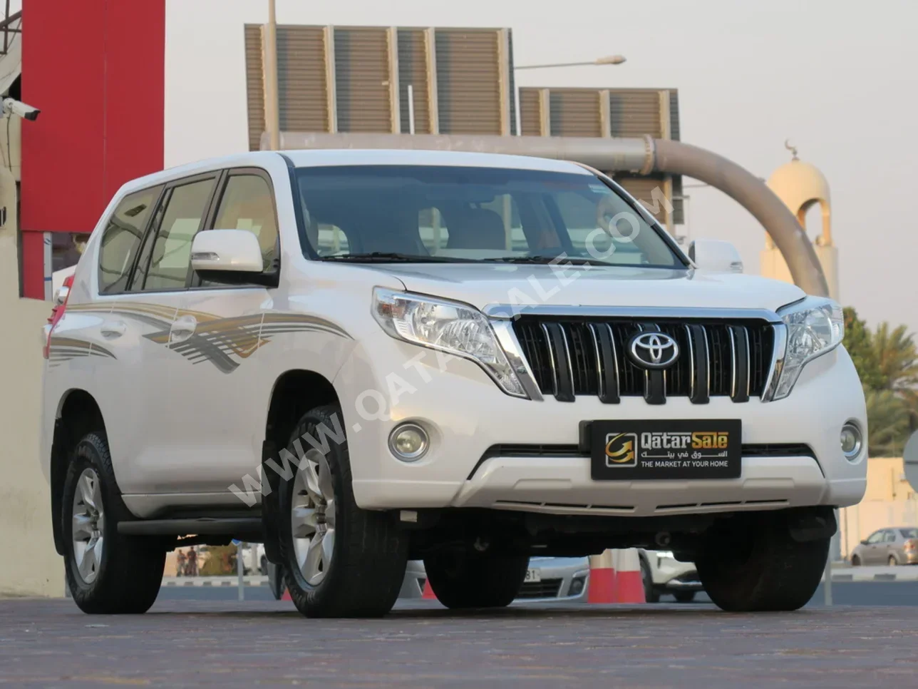 Toyota  Prado  2015  Automatic  186,000 Km  6 Cylinder  Four Wheel Drive (4WD)  SUV  White