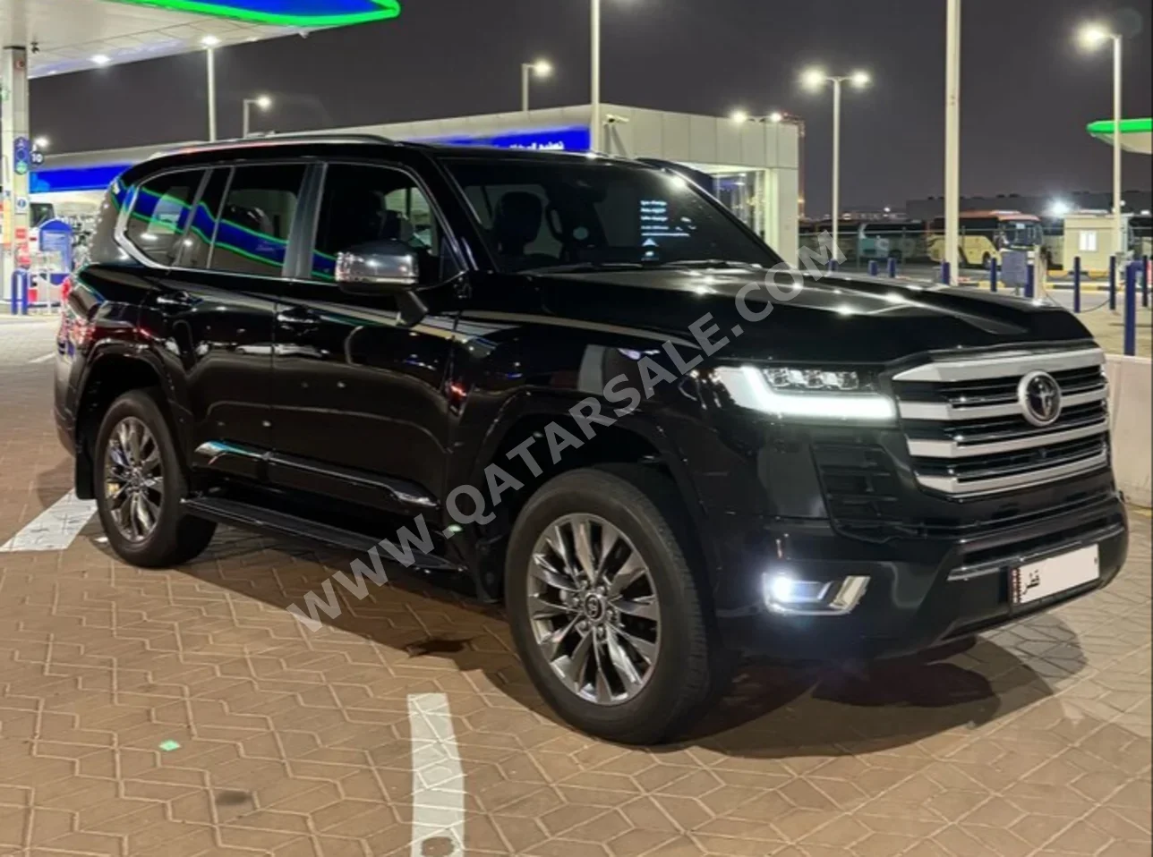 Toyota  Land Cruiser  VXR Twin Turbo  2024  Automatic  48,000 Km  6 Cylinder  Four Wheel Drive (4WD)  SUV  Black  With Warranty