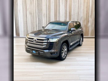 Toyota  Land Cruiser  GXR  2023  Automatic  17,200 Km  6 Cylinder  Four Wheel Drive (4WD)  SUV  Gray  With Warranty