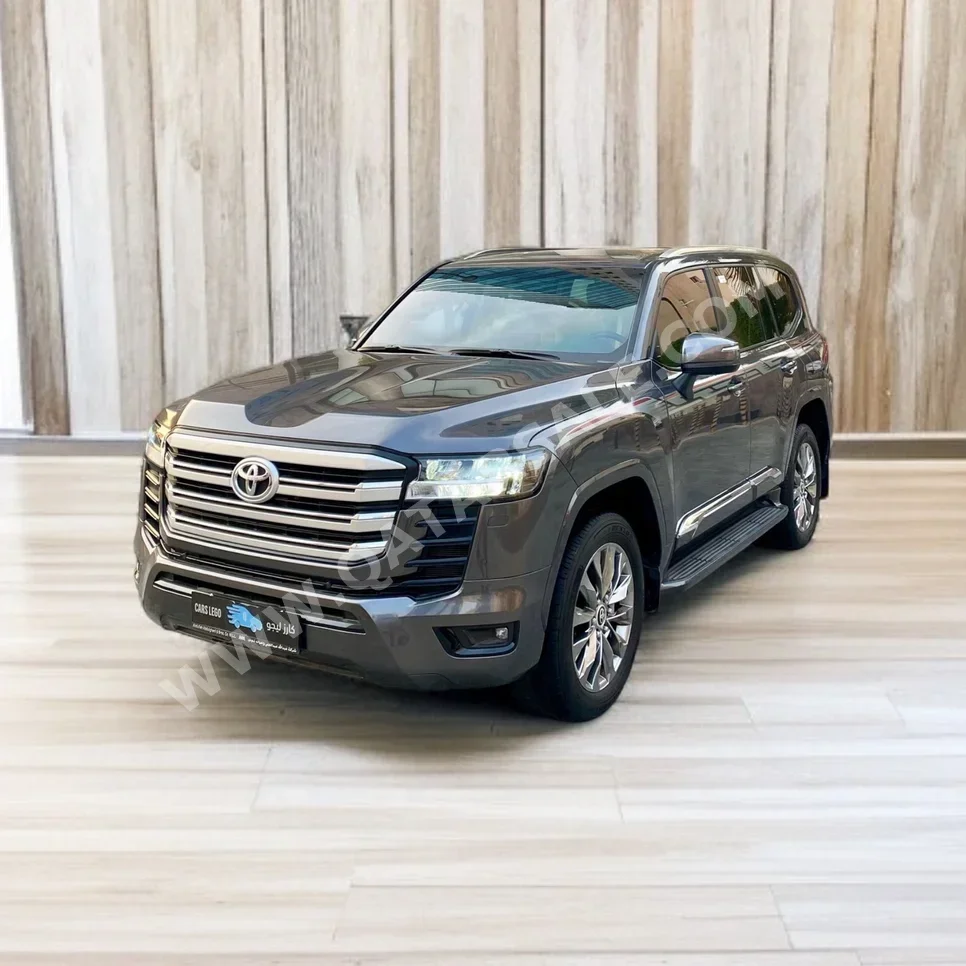 Toyota  Land Cruiser  GXR  2023  Automatic  17,200 Km  6 Cylinder  Four Wheel Drive (4WD)  SUV  Gray  With Warranty