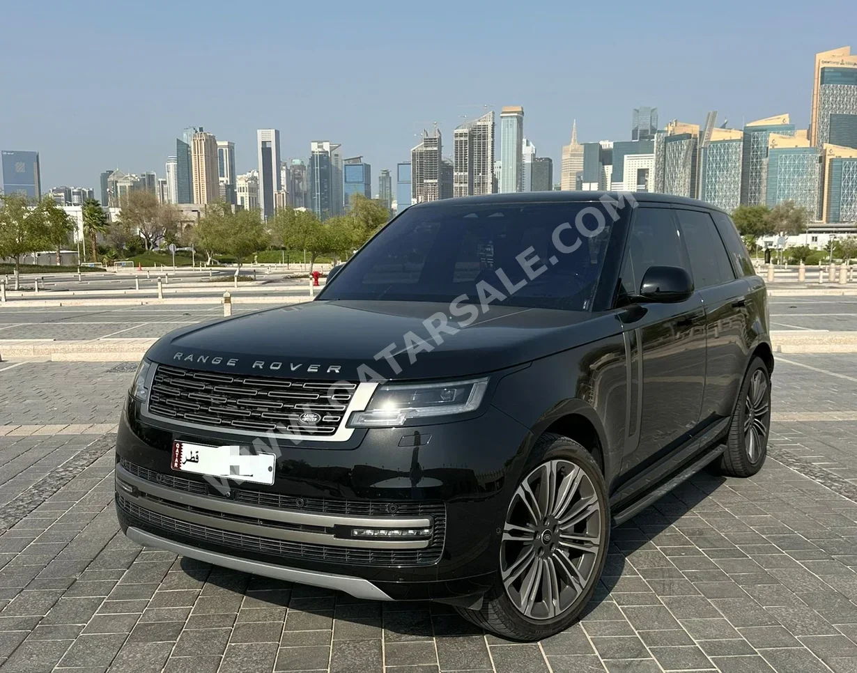 لاند روفر  رنج روفر  فوج اتش اس اي  2023  اوتوماتيك  29,000 كم  8 سلندر  دفع رباعي  اس يو في  أسود  تحت الضمان