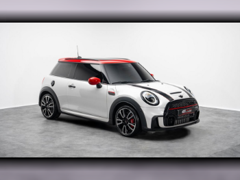 Mini  Cooper  Works  2024  Automatic  19,367 Km  4 Cylinder  Front Wheel Drive (FWD)  Hatchback  White and Red