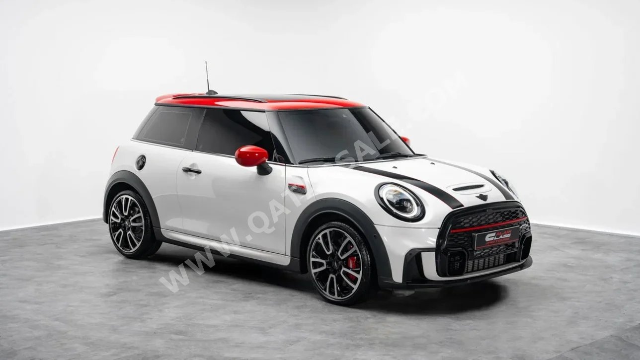 Mini  Cooper  Works  2024  Automatic  19,367 Km  4 Cylinder  Front Wheel Drive (FWD)  Hatchback  White and Red