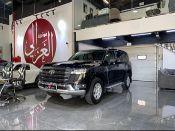 Toyota  Land Cruiser  GX  2025  Automatic  13,000 Km  6 Cylinder  Four Wheel Drive (4WD)  SUV  Black  With Warranty