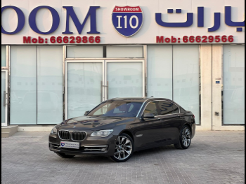 بي ام دبليو  الفئة - السابعة  740 Li  2015  اوتوماتيك  57,000 كم  6 سلندر  دفع خلفي  سيدان  رمادي