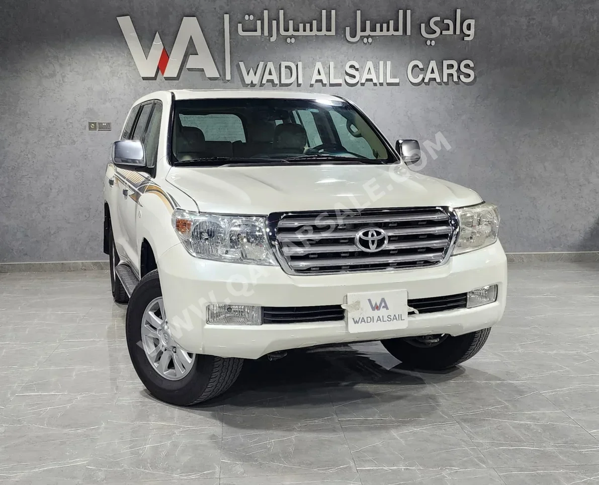 Toyota  Land Cruiser  VXR  2009  Automatic  478,000 Km  8 Cylinder  Four Wheel Drive (4WD)  SUV  White