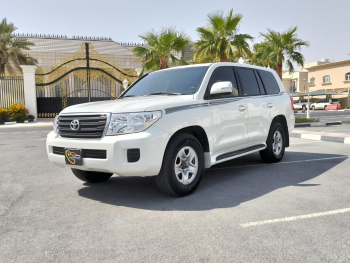 Toyota  Land Cruiser  G  2012  Automatic  220,000 Km  6 Cylinder  Four Wheel Drive (4WD)  SUV  White