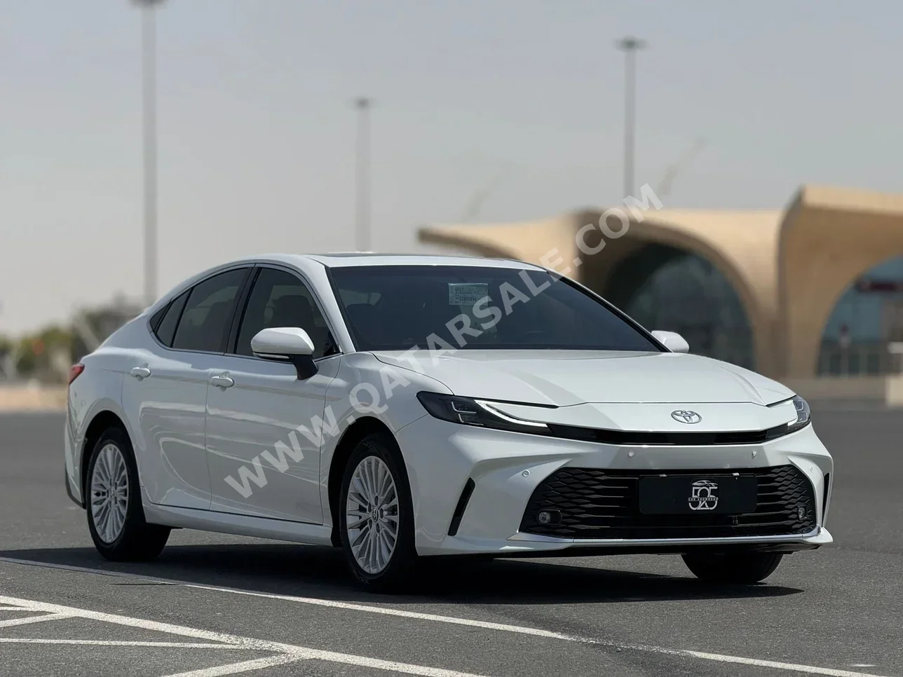 Toyota  Camry  LE  2025  Automatic  2,000 Km  4 Cylinder  Front Wheel Drive (FWD)  Sedan  White  With Warranty