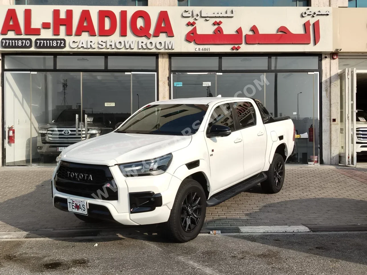 Toyota  Hilux  GR Sport  2022  Automatic  117,000 Km  6 Cylinder  Four Wheel Drive (4WD)  Pick Up  White