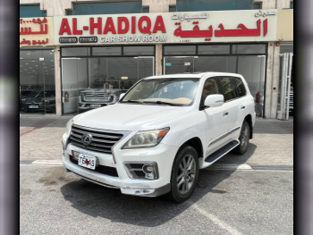 Lexus  LX  570 S  2015  Automatic  436,000 Km  8 Cylinder  Four Wheel Drive (4WD)  SUV  White