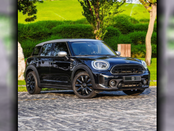 Mini  Cooper  Clubman S  2022  Automatic  45,000 Km  4 Cylinder  Front Wheel Drive (FWD)  Hatchback  Black  With Warranty