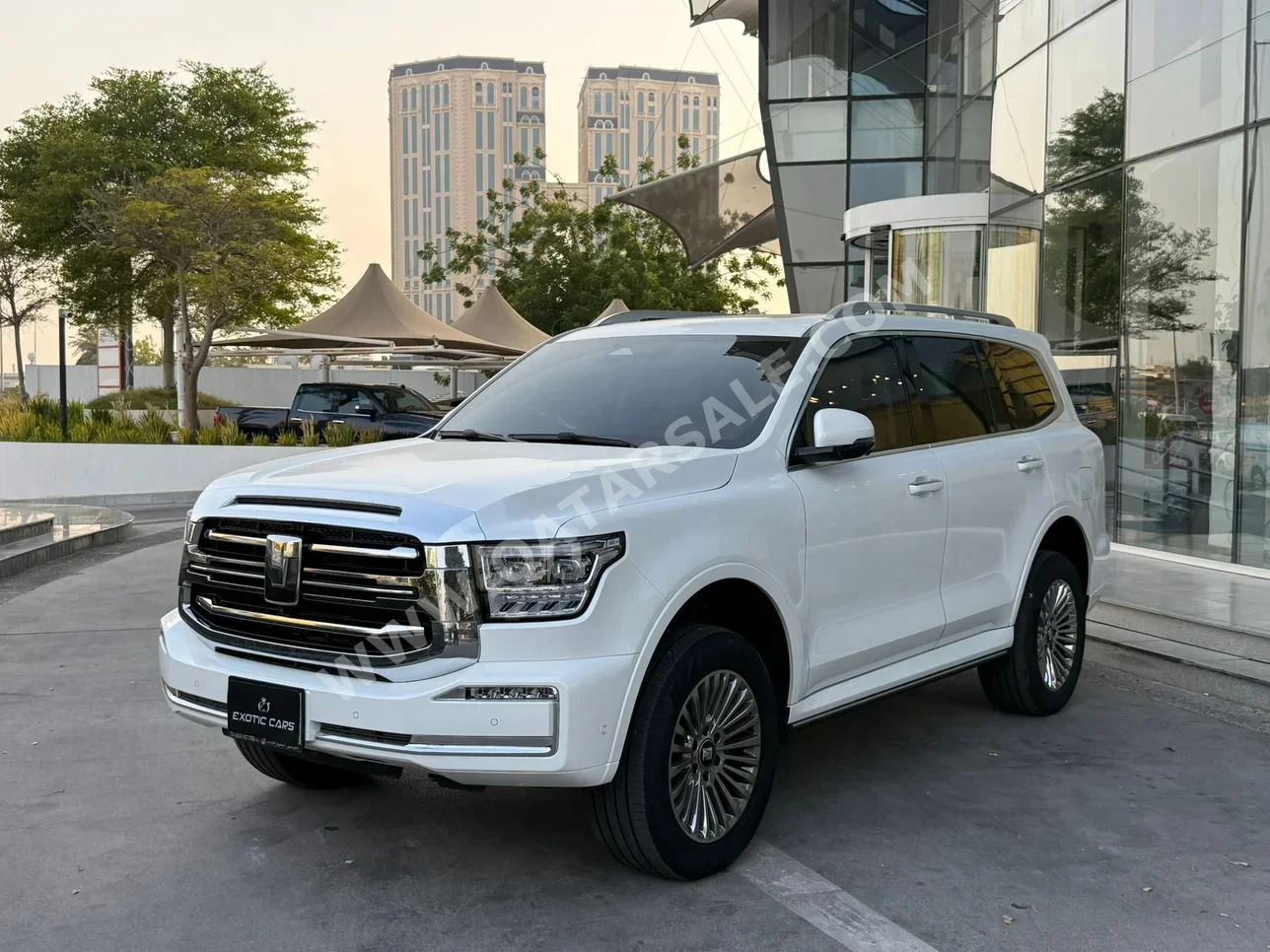 GWM  Tank  500  2025  Automatic  27,000 Km  6 Cylinder  Four Wheel Drive (4WD)  SUV  White  With Warranty