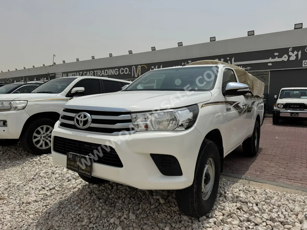 Toyota  Hilux  2016  Manual  53,000 Km  4 Cylinder  Four Wheel Drive (4WD)  Pick Up  White