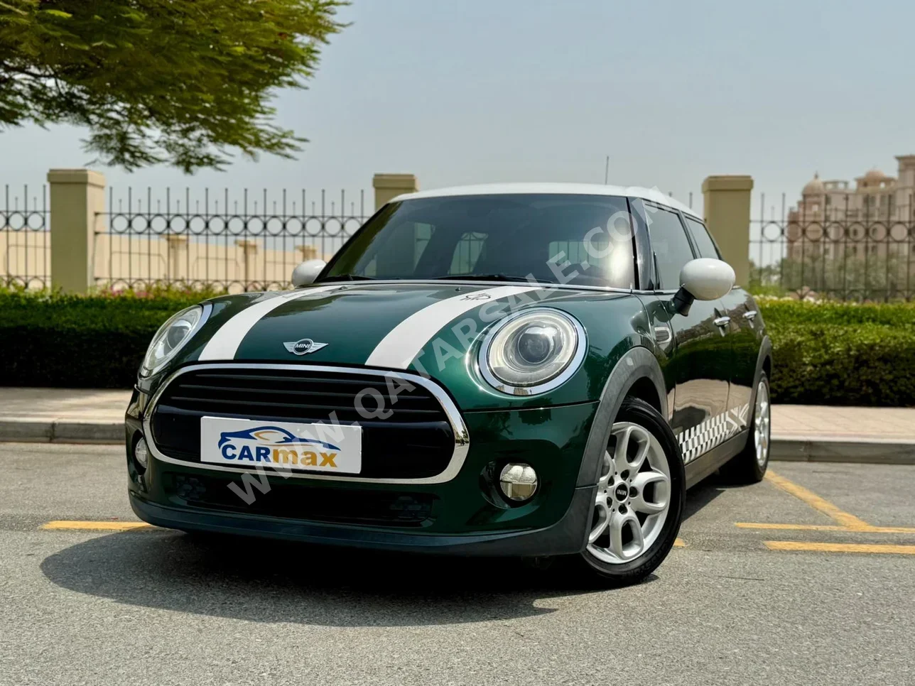 Mini  Cooper  2017  Automatic  83,000 Km  4 Cylinder  Front Wheel Drive (FWD)  Hatchback  Green