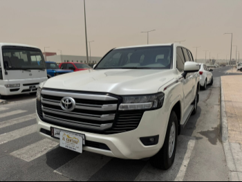 Toyota  Land Cruiser  GXR Twin Turbo  2022  Automatic  82,000 Km  6 Cylinder  Four Wheel Drive (4WD)  SUV  White  With Warranty