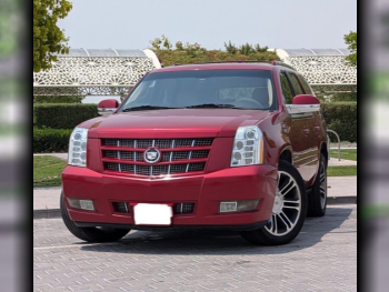 Cadillac  Escalade  2013  Automatic  251,875 Km  8 Cylinder  Four Wheel Drive (4WD)  SUV  Red