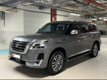 Nissan  Patrol  Platinum  2021  Automatic  125,000 Km  6 Cylinder  Four Wheel Drive (4WD)  SUV  Gray
