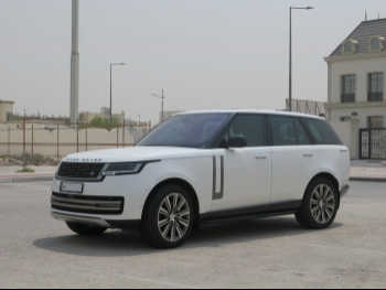 Land Rover  Range Rover  Vogue HSE  2023  Automatic  39,000 Km  8 Cylinder  Four Wheel Drive (4WD)  SUV  White  With Warranty