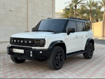 Jetour  T2  Luxury Plus  2025  Automatic  6,000 Km  4 Cylinder  Four Wheel Drive (4WD)  SUV  White  With Warranty