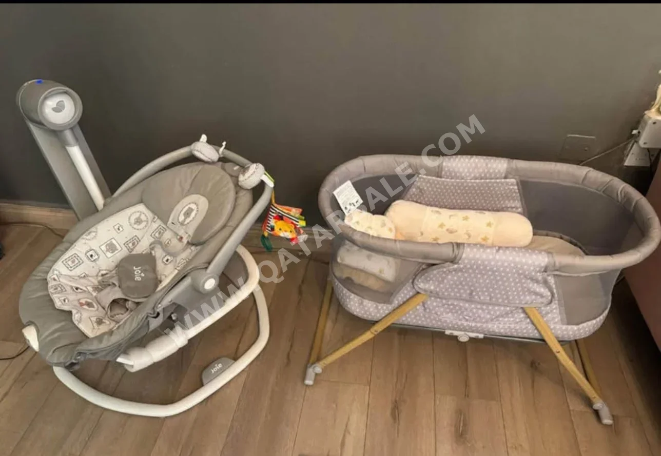 Kids Beds - Baby Crib  - Gray