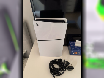Video Games Consoles - Sony  - PlayStation 5 Digital  - 1 TB  -Included Controllers: 1